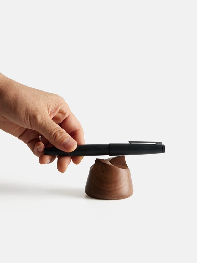 Wooden Fountain Pen Desk Stand Holder - ウォールナット材万年筆ホルダースタンド、ディップペン置き台、デスクオーガナイザー、デスクアクセサリー、オフィス、学校用品、文房具