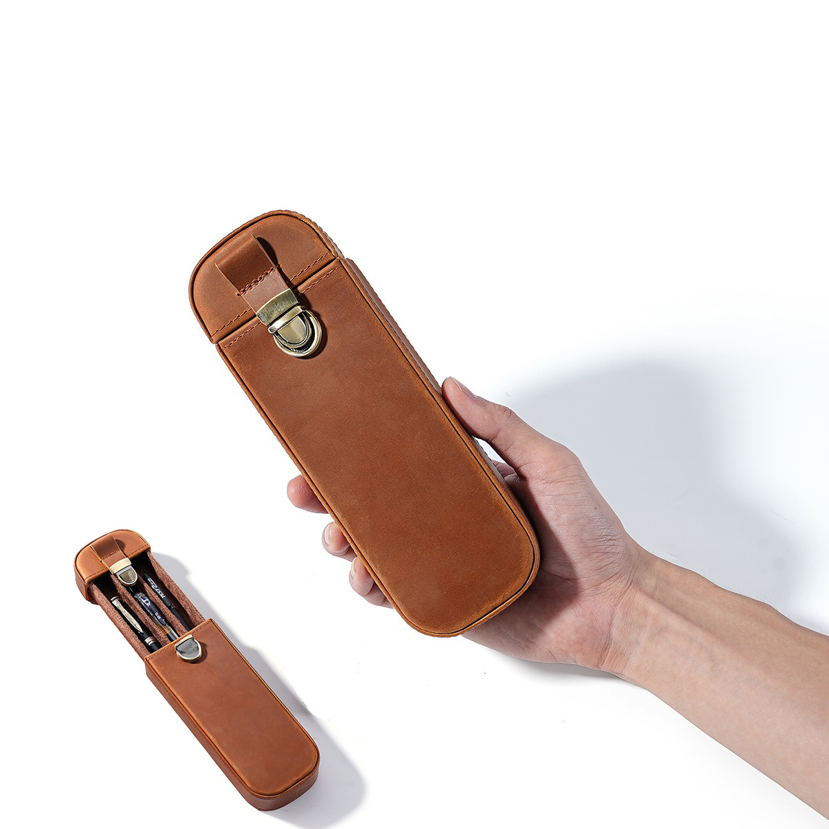 Leather Fountain Pen Case 3 Slots Pouch - フルグレイン・クレイジーホースレザー製、3本収納可能なペンケース。トレイ式で、万年筆を立てて収納できる、持ち運び可能な万年筆収納ケース。男性へのギフトに最適。