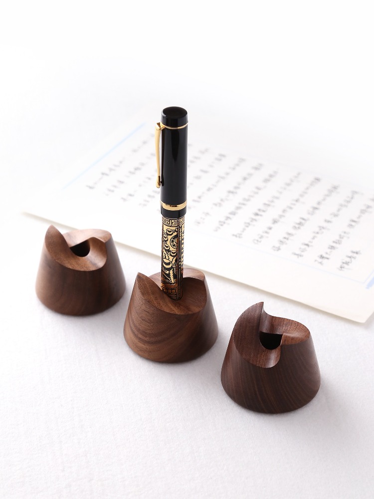 クルミ材万年筆ホルダースタンドディップペンレストデスクオーガ - Wooden Fountain Pen Desk Stand Holder のレビューと価格