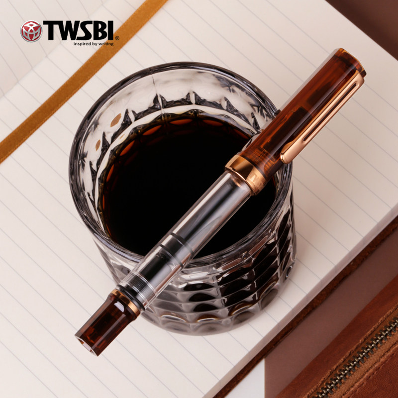TWSBI ECO コーヒーブラウン万年筆ピストンフィラー透 - Fountain Pen Piston Filler Large Ink のレビューと価格