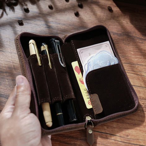 クレイジーホース本革ペンケース 3スロット 万年筆ホルダー  - Leather Fountain Pen Case 3 Slots Pouch のレビューと価格